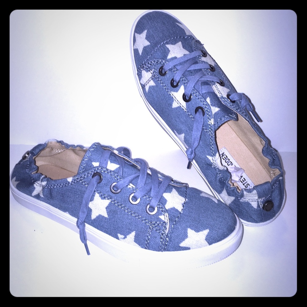 New Steve Madden Canvas Sneakers Size 10